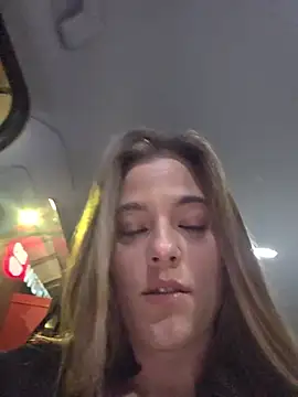 Luna_Lynn live sex cam