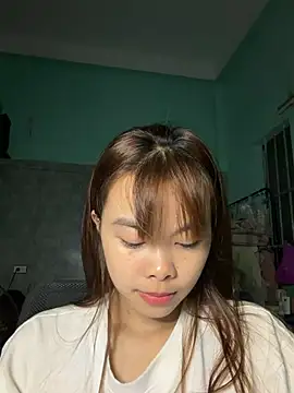 Cry_sexy live cam on StripChat