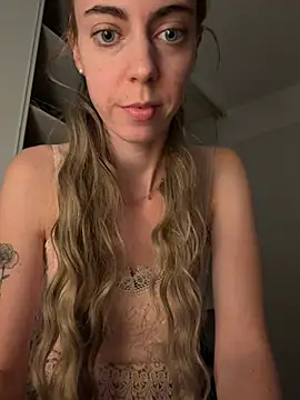 Julia59300