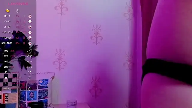 KindHazelHere_ live cam on StripChat