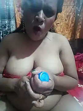 Rupa_441 live cam on StripChat