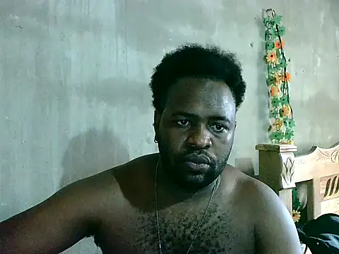 2ocmaxi live cam on StripChat