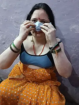 Preetsexyy live cam on StripChat