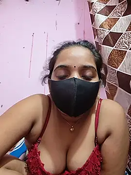 Sassy_kinjal live cam on StripChat
