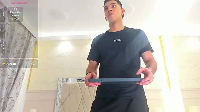 Adrien_Monteiro live sex cam