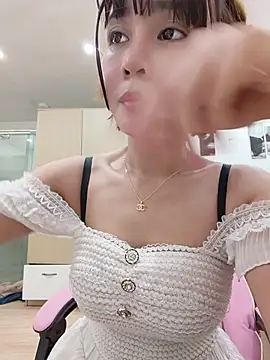 MiuMiu-Love68 live cam on StripChat