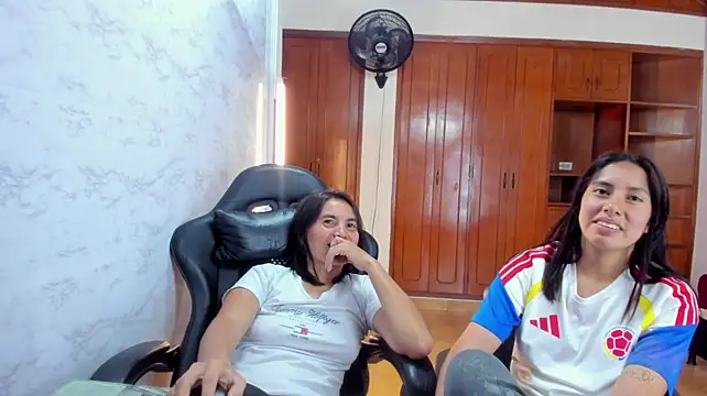 Soffy_and_Emily live sex cam