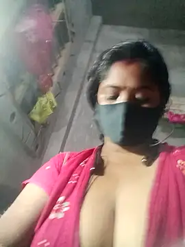 Miss-poly live cam on StripChat