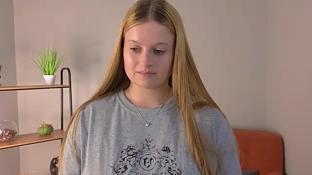 SloaneGeorge live cam on StripChat