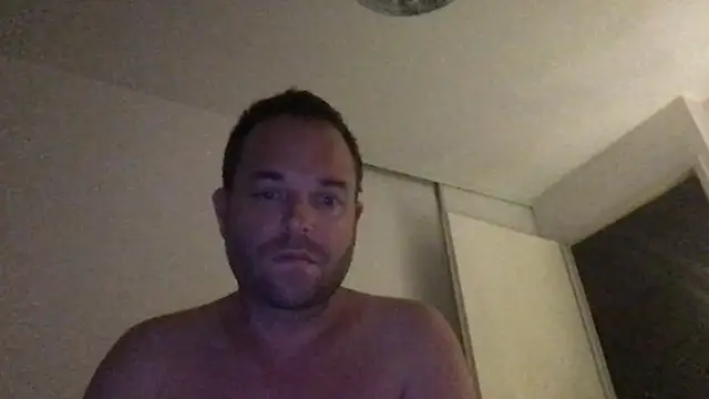 Rosetrou31 live cam on StripChat