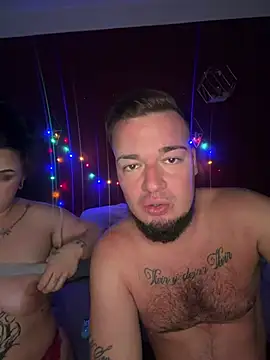 Twomuchtrouble live sex cam
