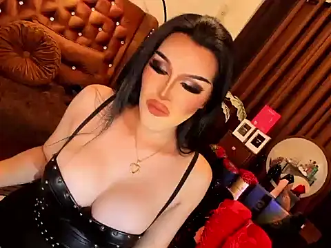 MissChalanieFox live cam on StripChat