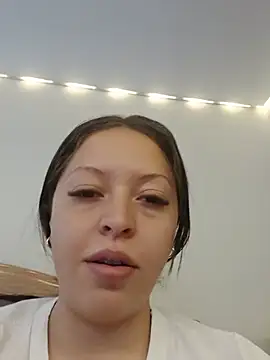 Clara_Belle live sex cam
