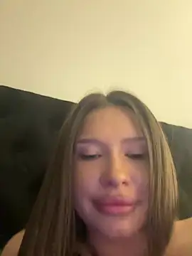 BeautyBella_ live cam on StripChat