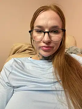 LoraPalms live sex cam
