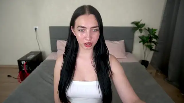 WildKittenX_ live cam on StripChat