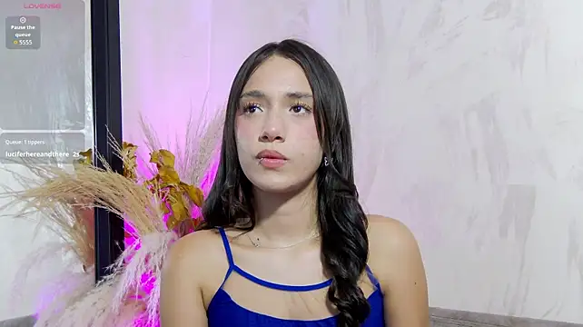 MiaLxr live cam on StripChat