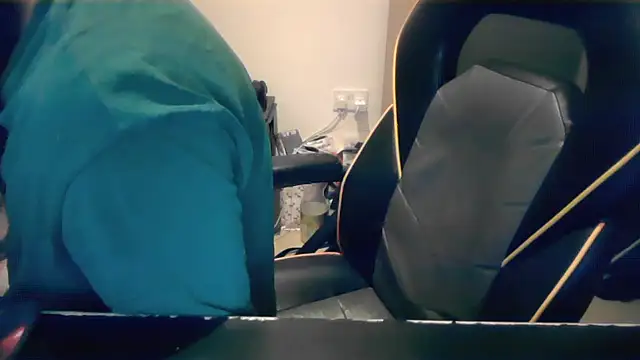 LondonMan1988 live cam on StripChat