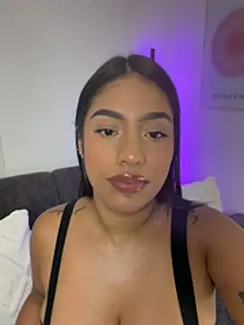Sara_mocca_ live cam on StripChat