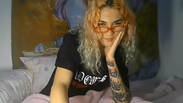 Apofenia live cam on StripChat