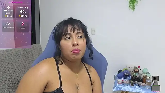 Valery__lovex live cam on StripChat