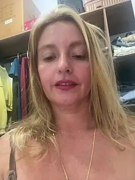 moniquerainx live cam on StripChat