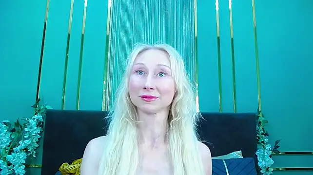 KissDreamm live cam on StripChat