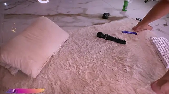 Serene_Sophiex live sex cam