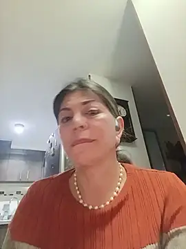 emma_tour live cam on StripChat