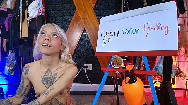 Ariaoficial live cam on StripChat