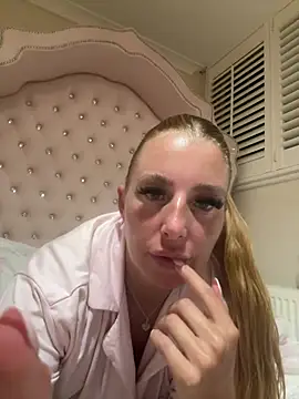 Laceyyxox live cam on StripChat