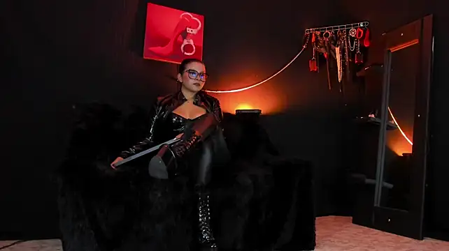 Isabellestones live cam on StripChat