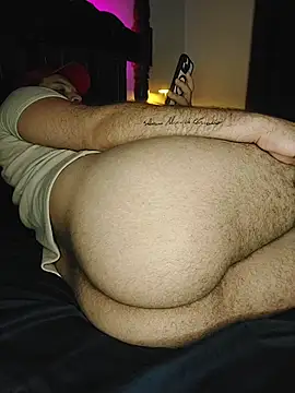 Gasc_1992 live cam on StripChat