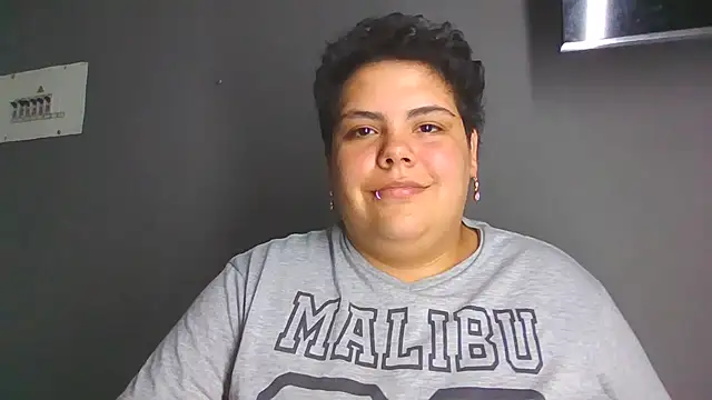 Hailey_Curvy live cam on StripChat
