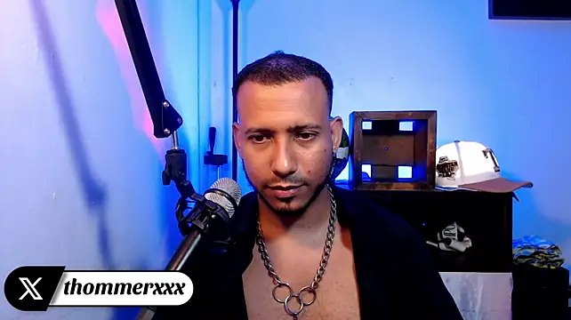 MatBrussel live cam on StripChat