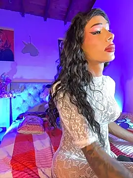 Naugth_channel_ts live cam on StripChat