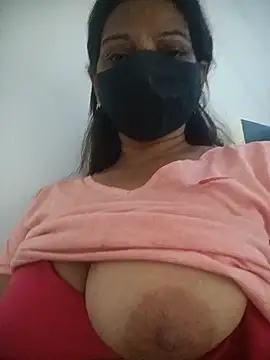 risky_women live cam on StripChat