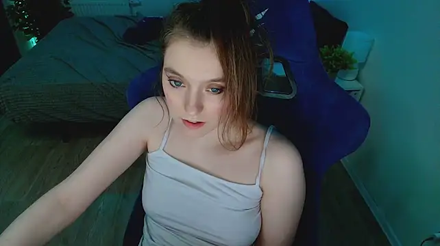 CranberryHot live cam on StripChat