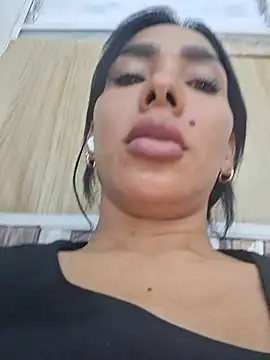 Doll_Loren live sex cam