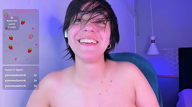 Tsuki_Maru live cam on StripChat