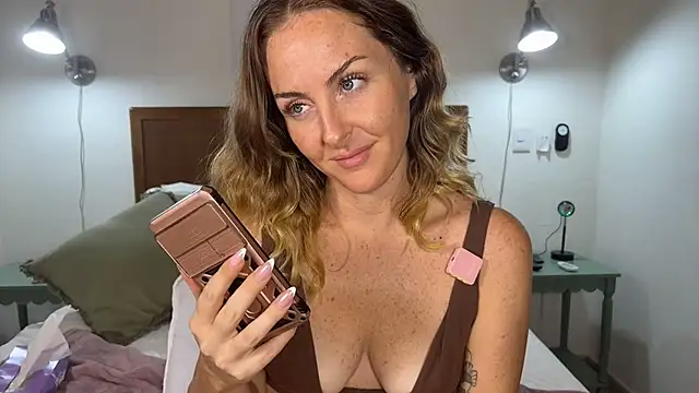 RomyOmega live cam on StripChat