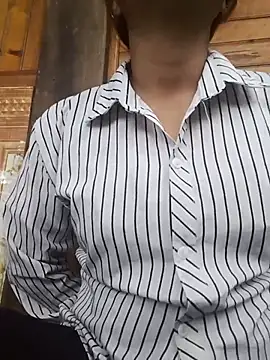 Maikute9696 live cam on StripChat