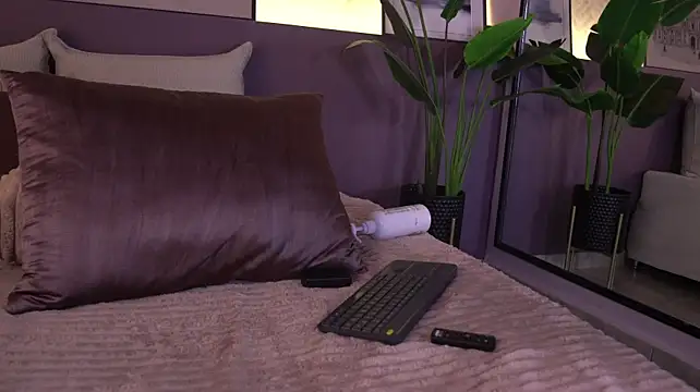ElleDiane live sex cam