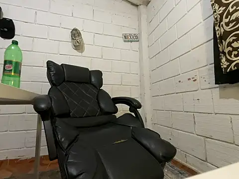 Max_TheHorseDick