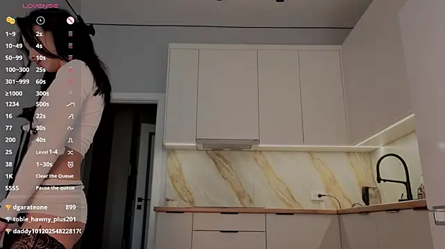 lunajii live cam on StripChat