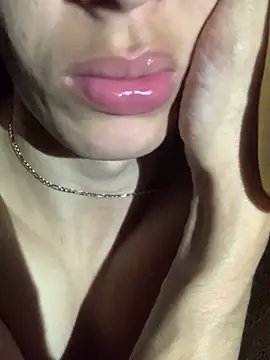MiroKari2 live sex cam