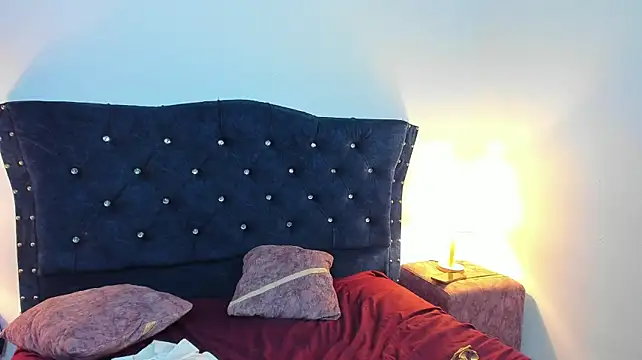 Larissa_Frost