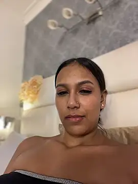 MiilaBlake live cam on StripChat