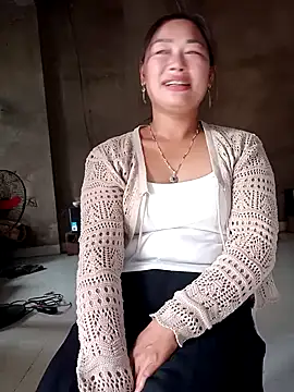Coke2002 live cam on StripChat