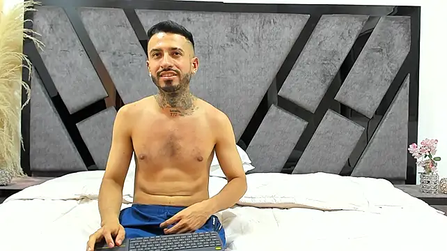 StevenAndLaura live sex cam
